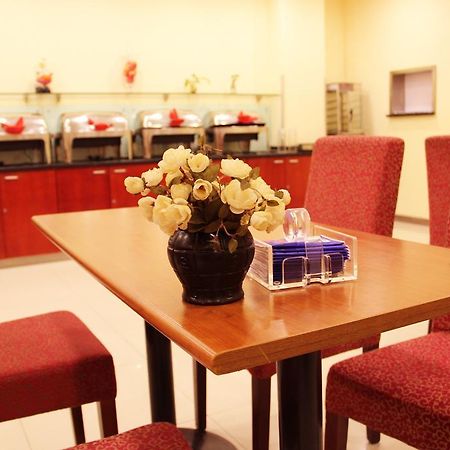 Hanting Express Shangri-La Branch Exteriör bild